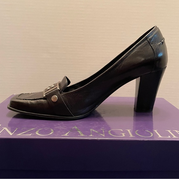 Enzo Angiolini black leather high heeled pump. Size 6. - Picture 3 of 10